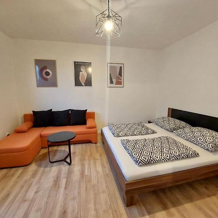 Utulny Apartman V Centre Bb Banská Bystrica Exteriör bild